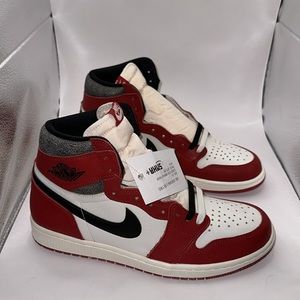 2022 Air Jordan 1 Retro High OG 'Chicago Lost & Found’ size 10